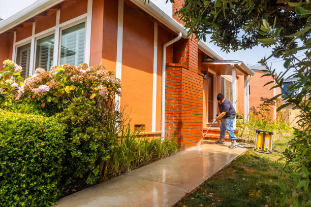 Best Garage Pressure Washing  in Saybrook Manor, CT